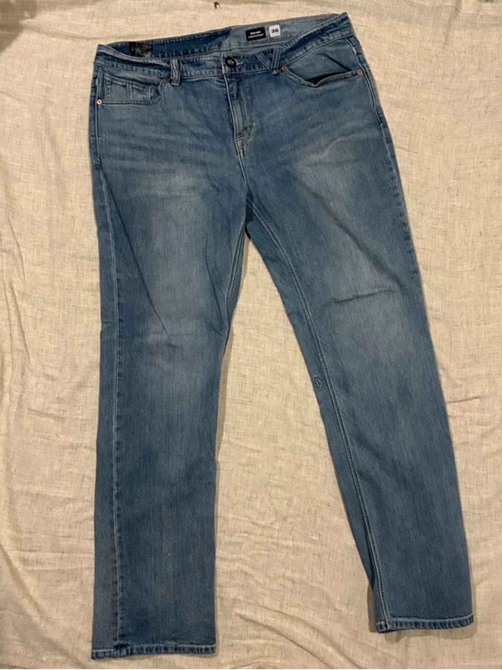 Volcom Men's Skate / Surf Jeans in Light Blue Wash denim 6 pocket